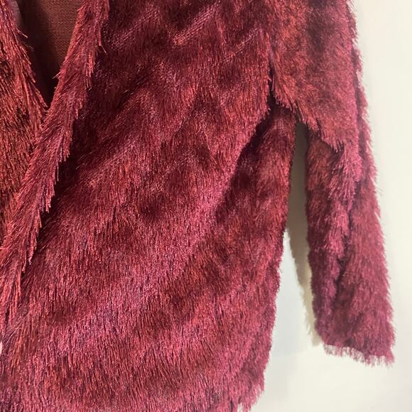 H&M Burgundy Maroon Shaggy Chevron Open Front Karma Jacket Faux Fux Fringe Sz M - Picture 5 of 9